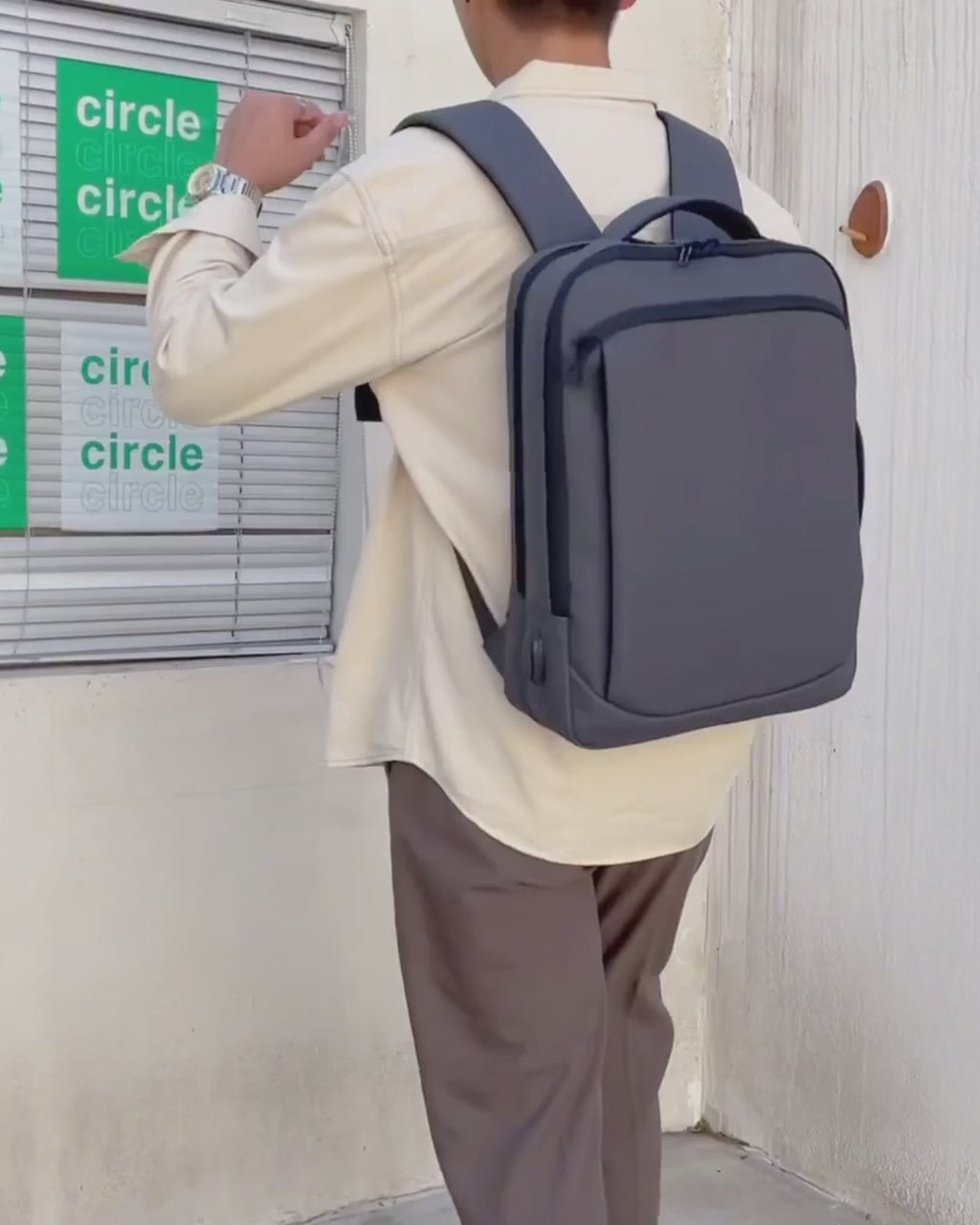 Mochila estilo maletín ML-ejctv101